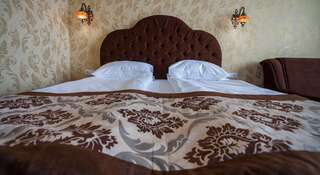 Гостиница Гостевой Дом Караван Гаспра Улучшенный номер с кроватью размера -4
